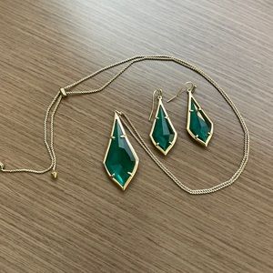 Kendra Scott necklace and earrings